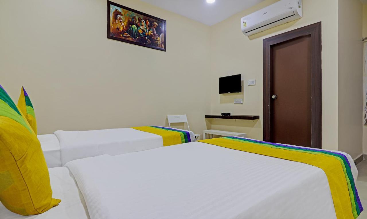 Treebo Trip Airport Pride Inn Hyderabad Exterior foto