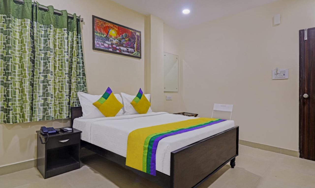 Treebo Trip Airport Pride Inn Hyderabad Exterior foto